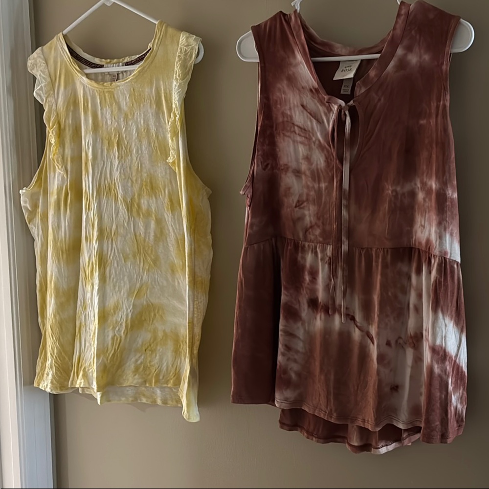 Knox Rose Yellow and Brown Tie-Dye Tank Tops